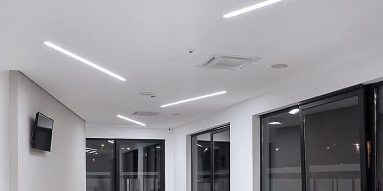 Pourquoi opter pour des réglettes LED étanche pour l'éclairage